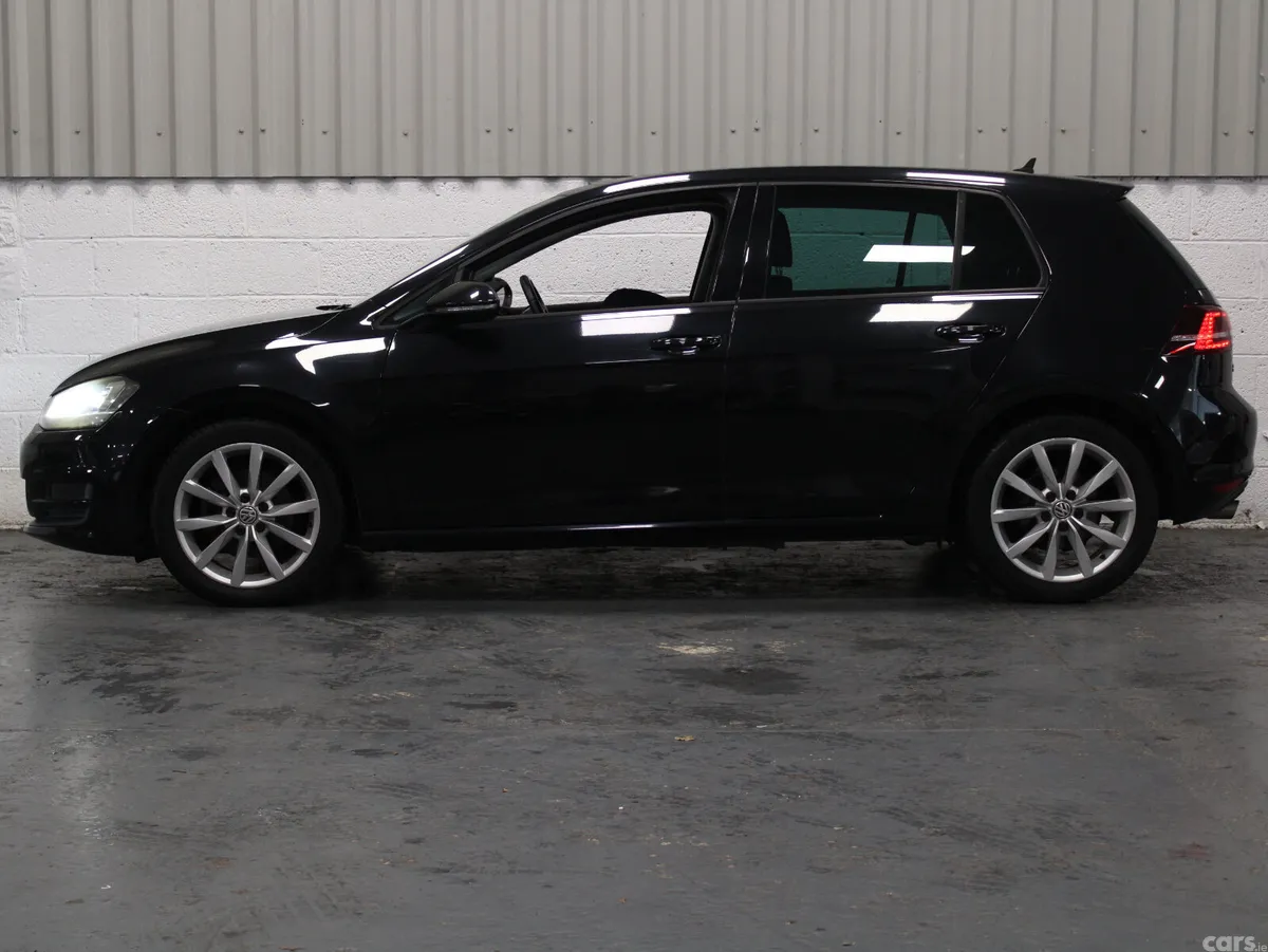 Volkswagen Golf Hatchback, Petrol, 2017, Black