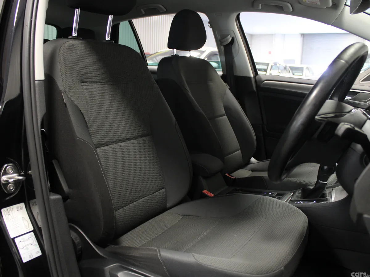 Volkswagen Golf Hatchback, Petrol, 2017, Black