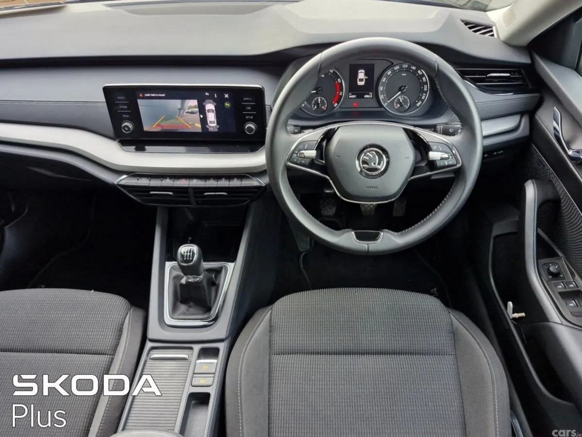 Skoda Octavia Saloon, Petrol, 2024, Black