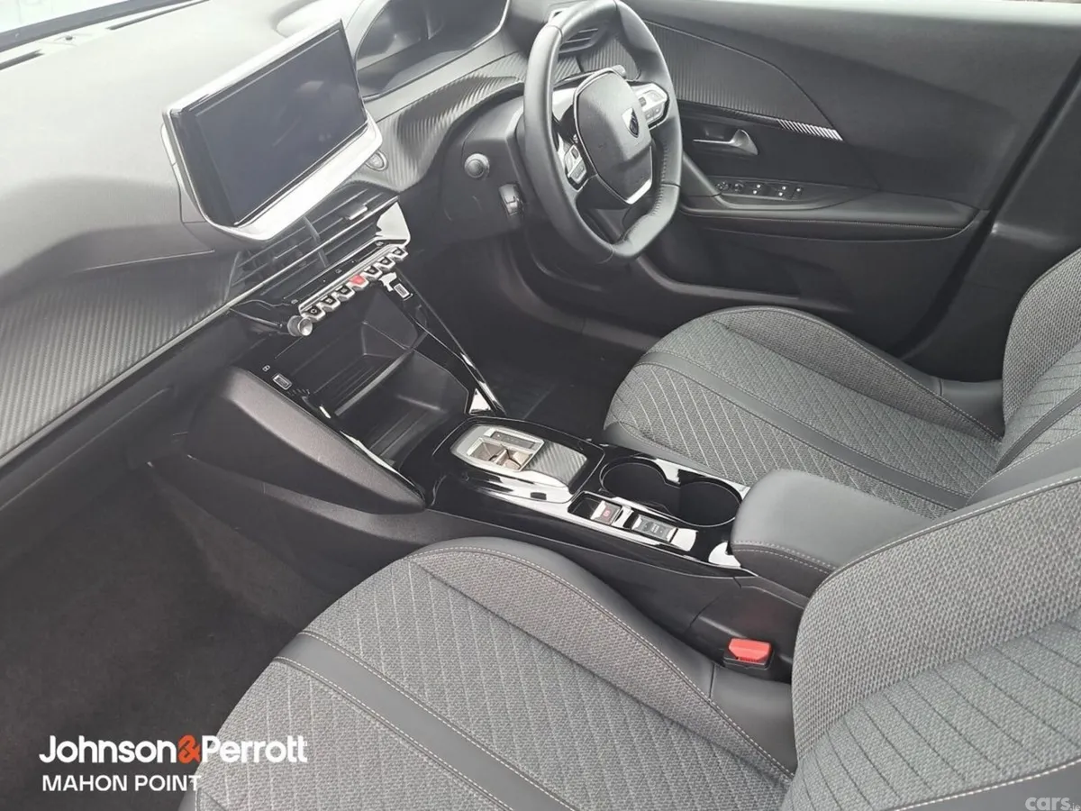 Peugeot 2008 MPV, Petrol Hybrid, 2026, Grey