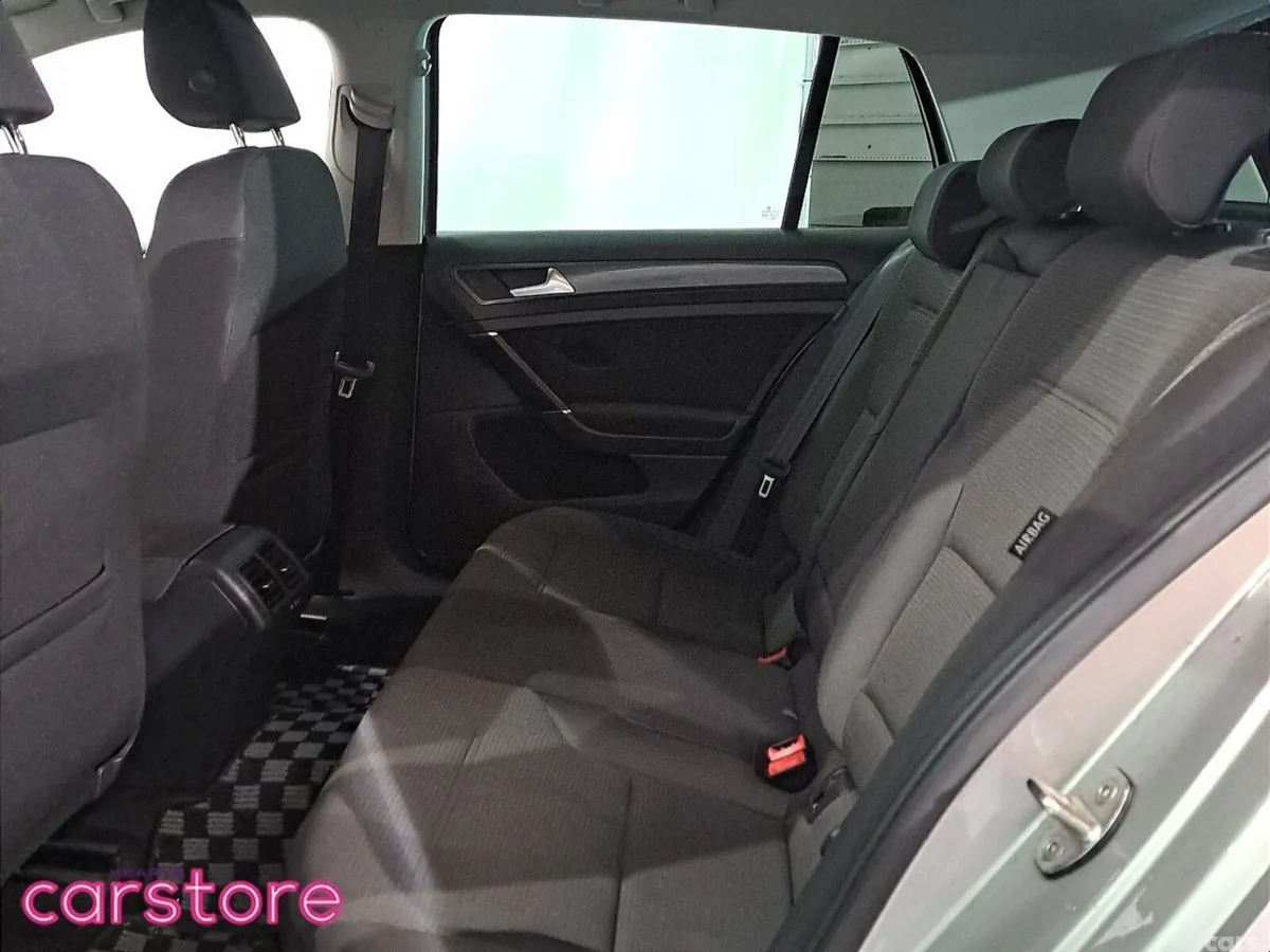 Volkswagen Golf Hatchback, Petrol, 2019, Silver