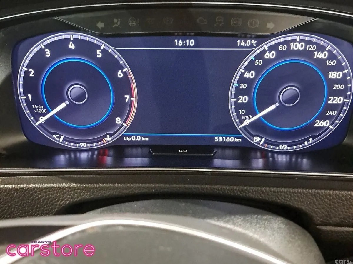 Volkswagen Golf Hatchback, Petrol, 2019, Silver