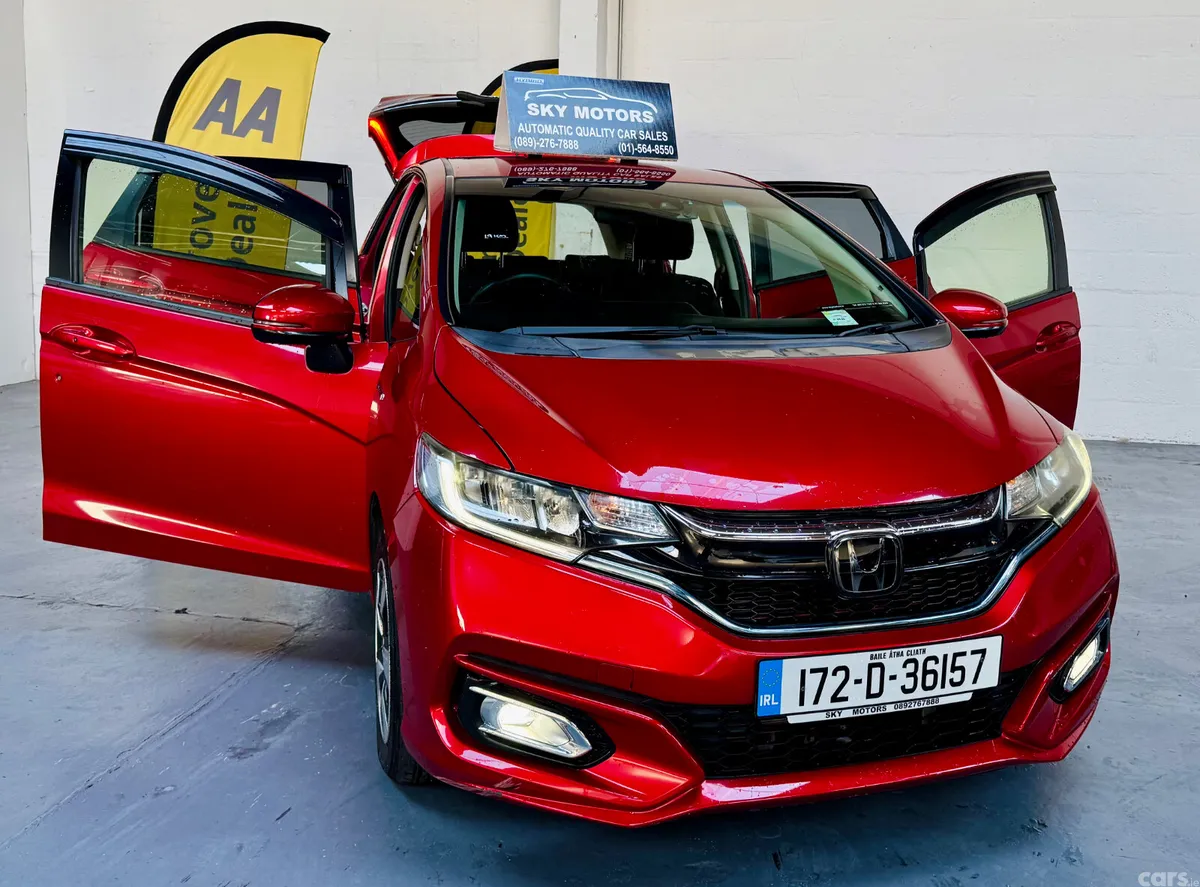 Honda Jazz Hatchback, Petrol Hybrid, 2017, Red