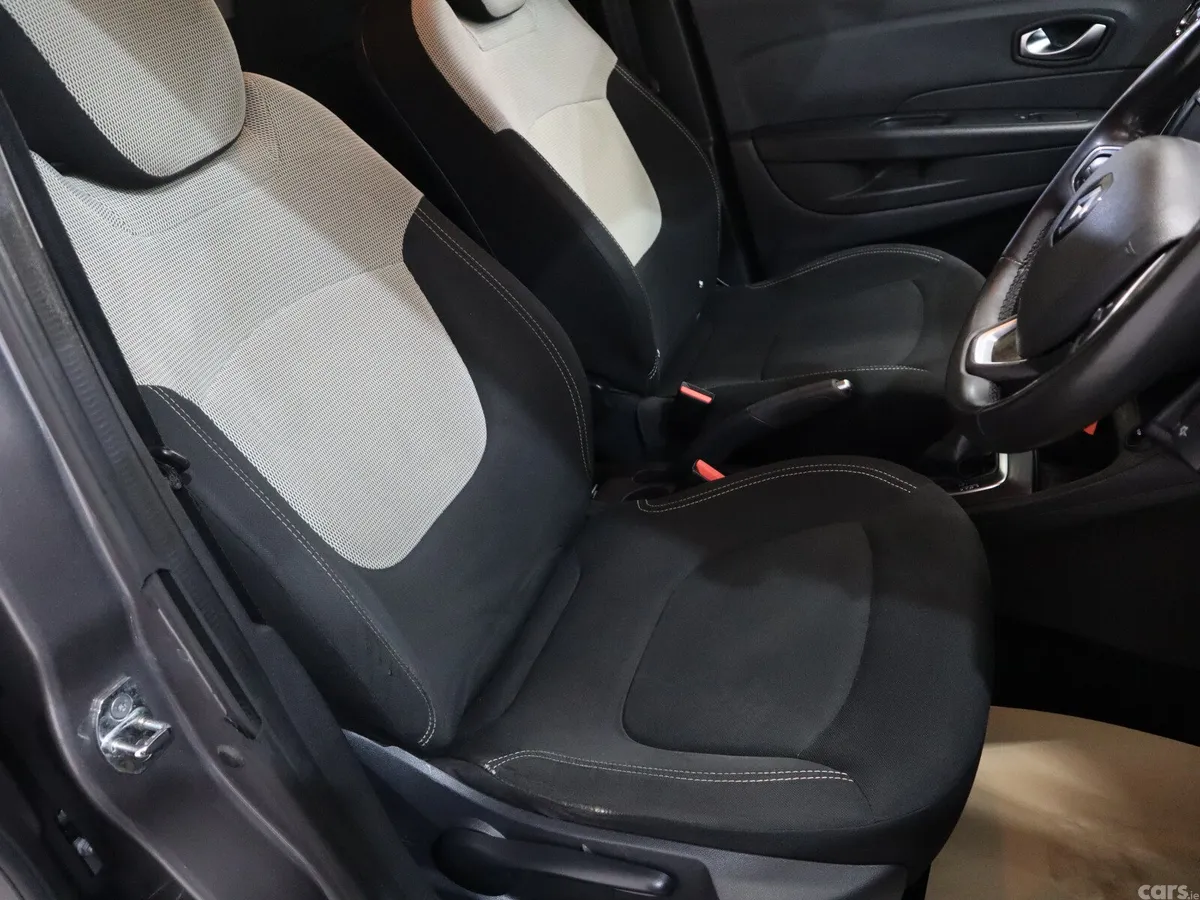 Renault Captur Hatchback, Diesel, 2019, Grey