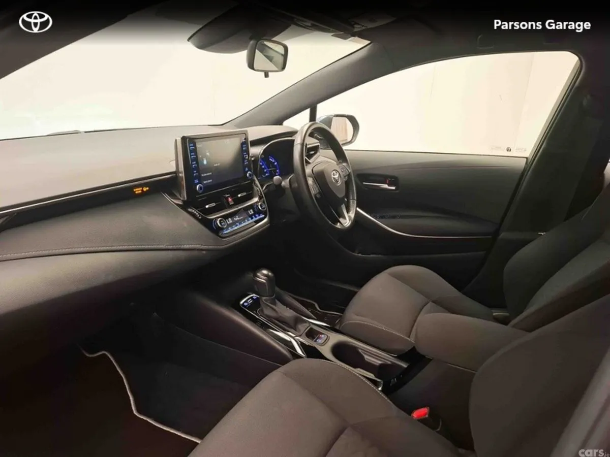 Toyota Corolla Hatchback, Petrol Hybrid, 2022, Blue