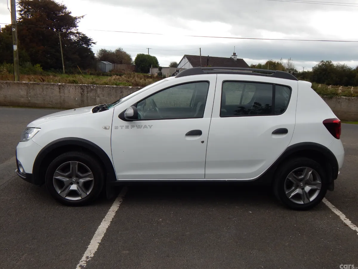 Dacia Sandero Stepway Hatchback, Diesel, 2017, White