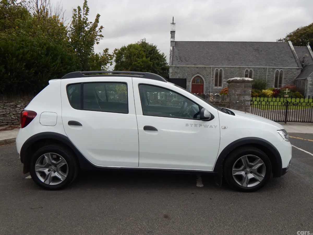 Dacia Sandero Stepway Hatchback, Diesel, 2017, White