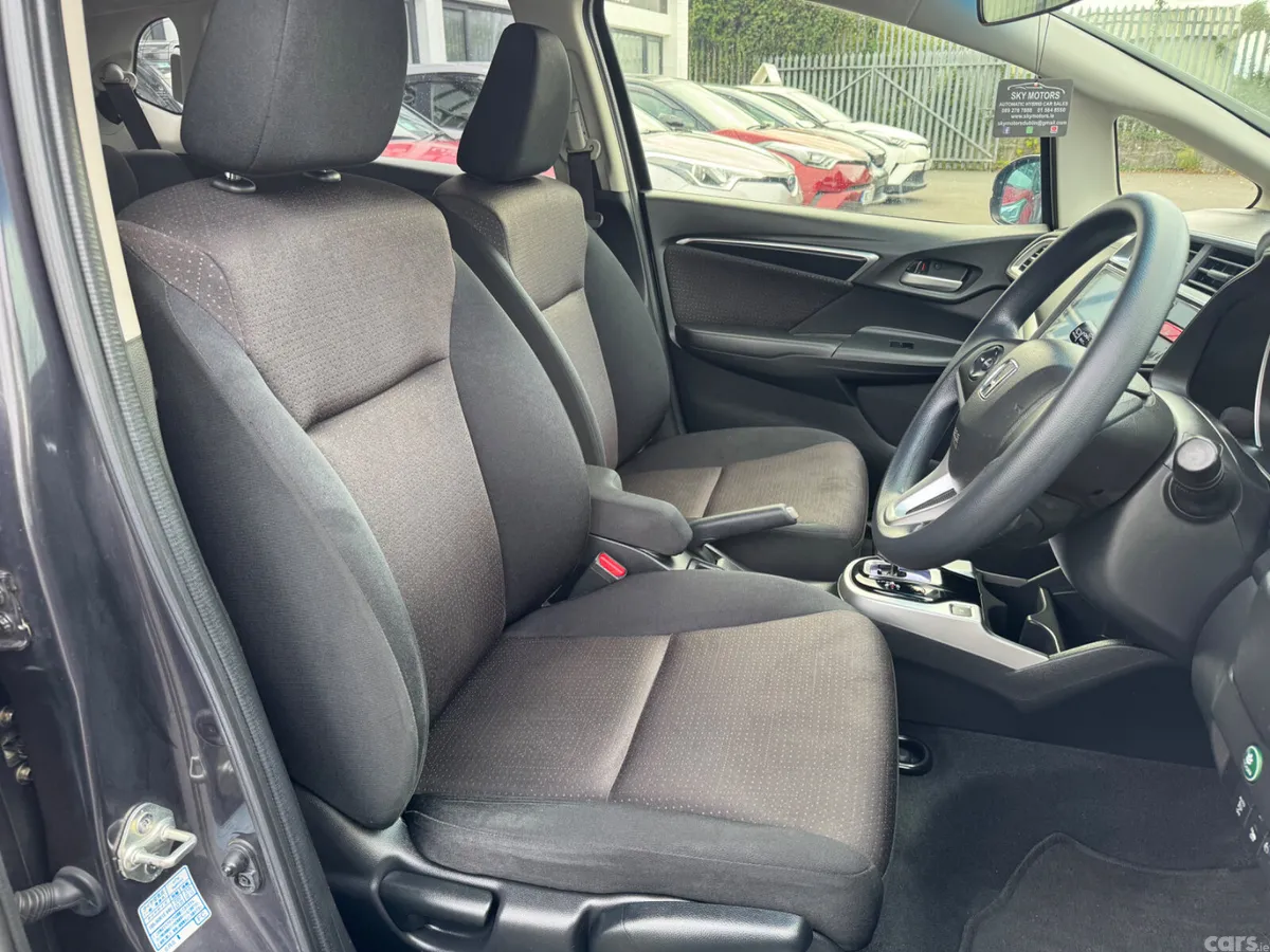 Honda Jazz Hatchback, Petrol Hybrid, 2015, Grey