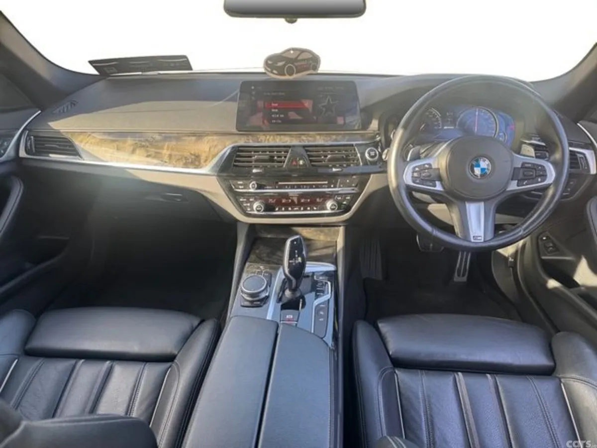 BMW 5-Series Saloon, Petrol Plug-in Hybrid, 2019, White