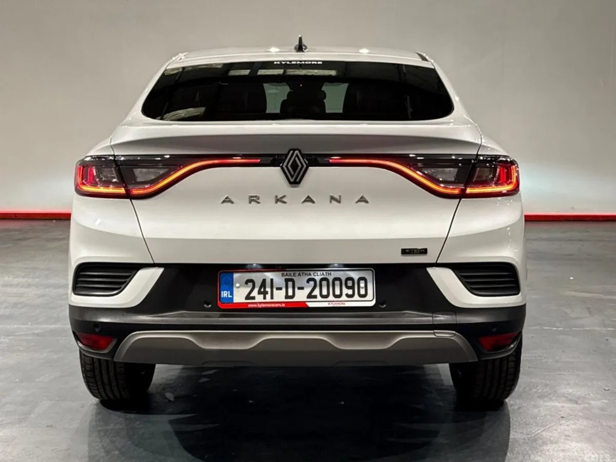 Renault Arkana Hatchback, Petrol, 2024, White