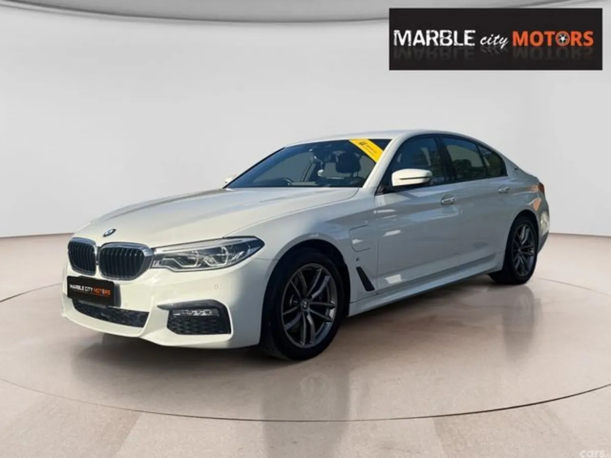 BMW 5-Series Saloon, Petrol Plug-in Hybrid, 2019, White