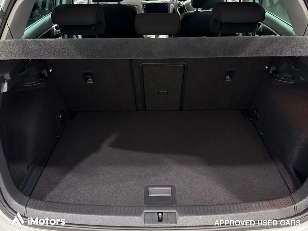 Volkswagen Golf Hatchback, Petrol, 2019, White