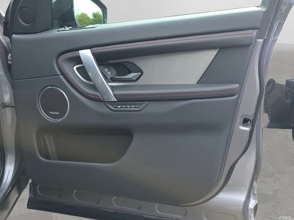 Land Rover Discovery SUV, Petrol Hybrid, 2022, Grey
