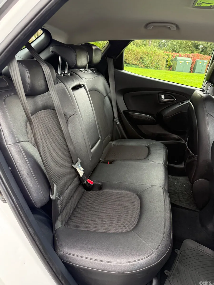 Hyundai ix35 SUV, Diesel, 2015, White