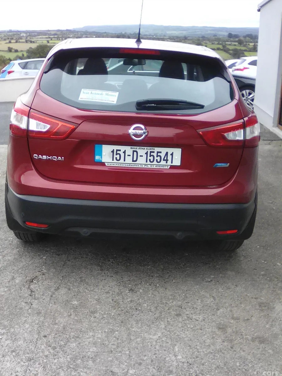 Nissan Qashqai Hatchback, Diesel, 2015, Red