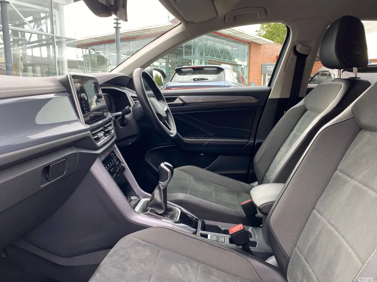 Volkswagen T-Roc SUV, Petrol, 2022, Grey