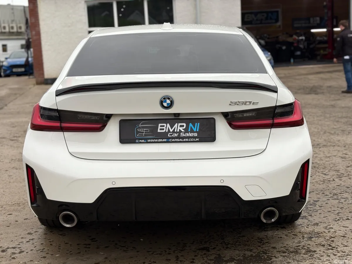 BMW 3-Series Saloon, Petrol Hybrid, 2023, White