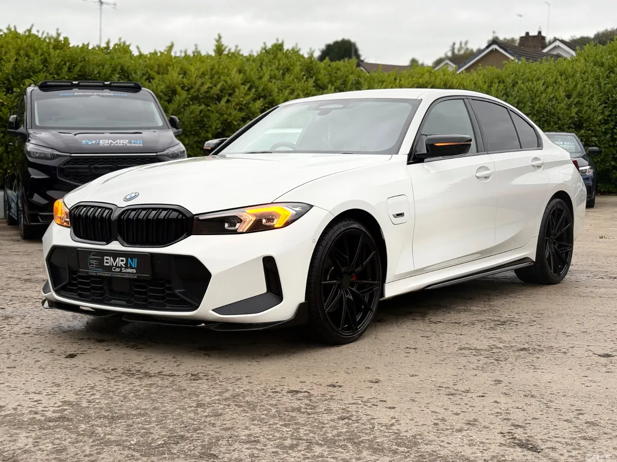 BMW 3-Series Saloon, Petrol Hybrid, 2023, White