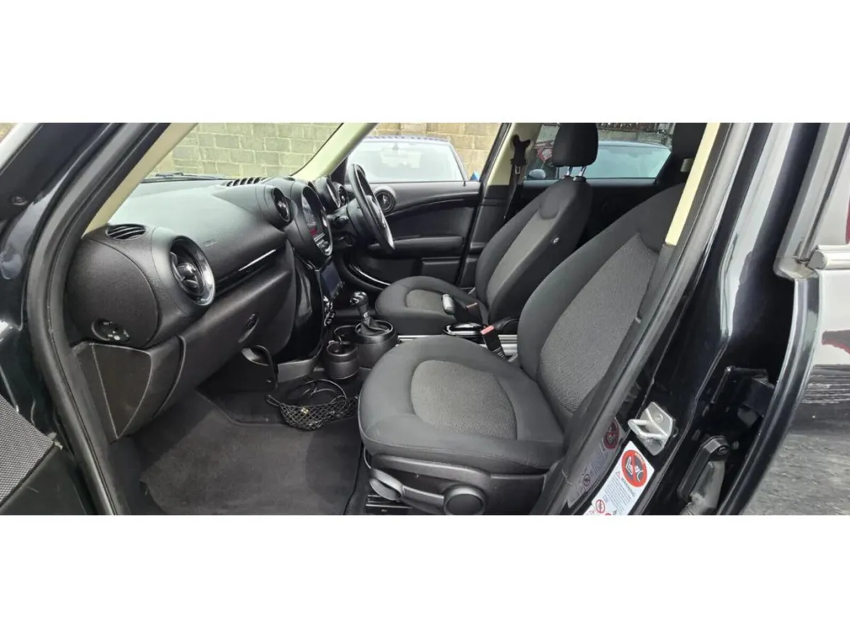 Mini Cooper Hatchback, Diesel, 2015, Black