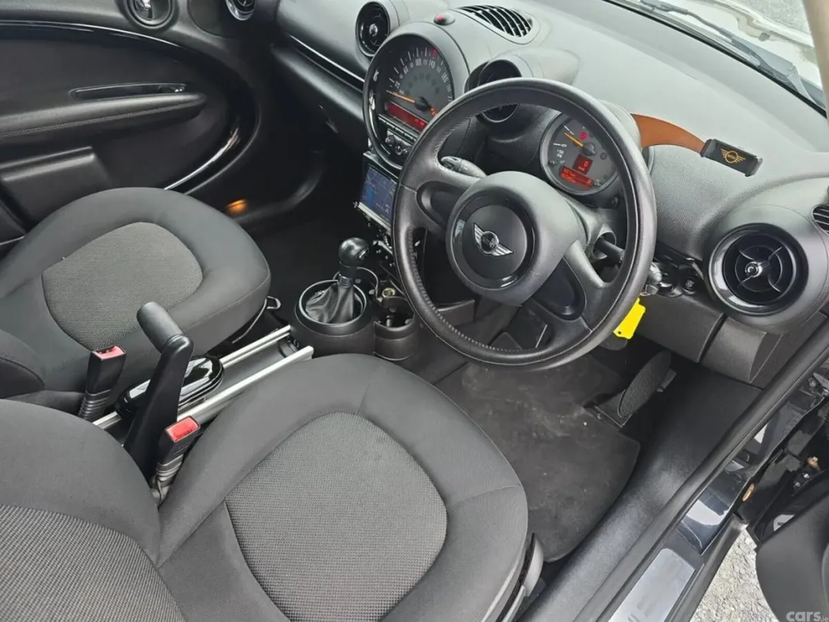 Mini Cooper Hatchback, Diesel, 2015, Black
