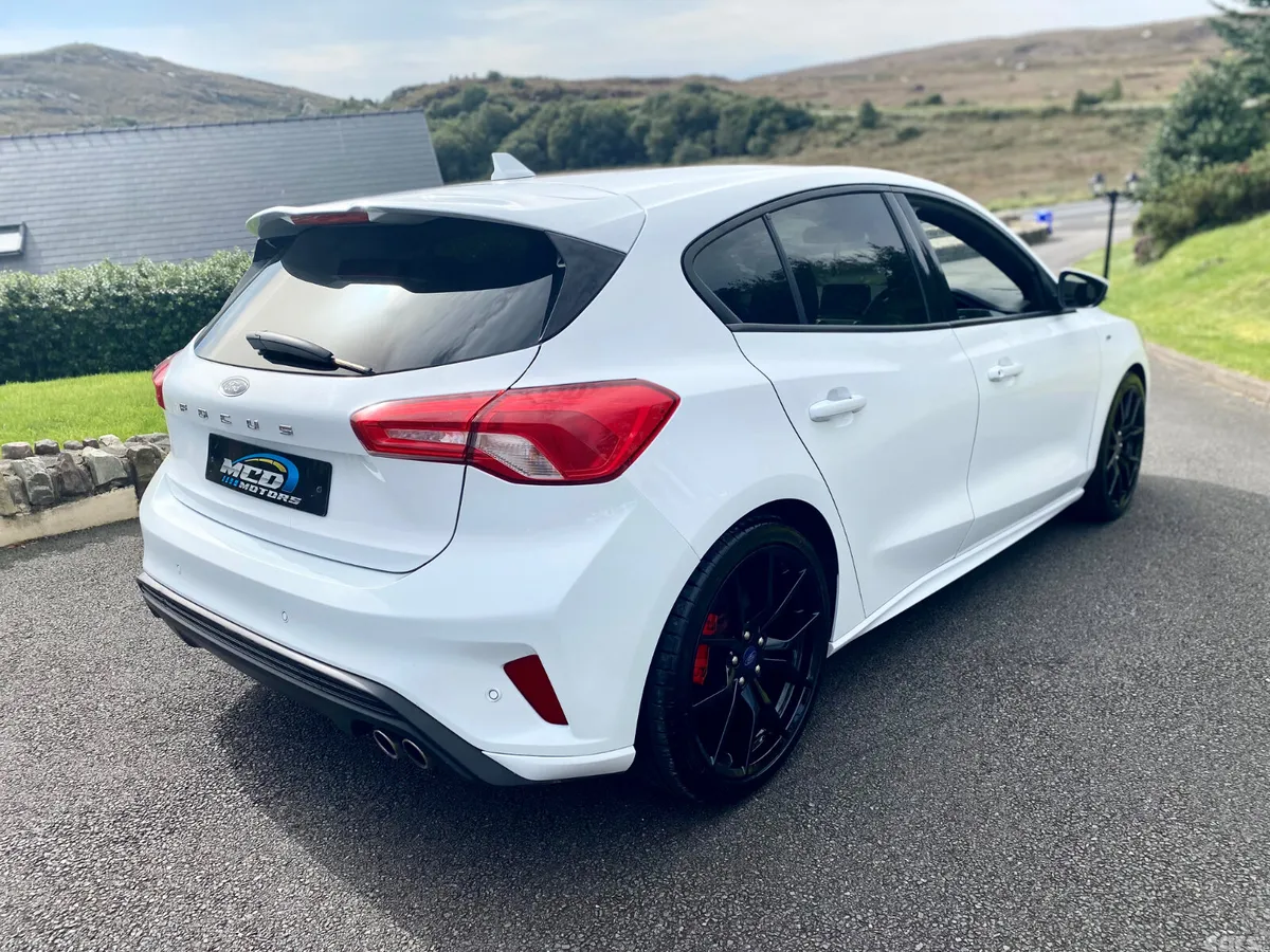Ford Focus Hatchback, Diesel, 2019, White