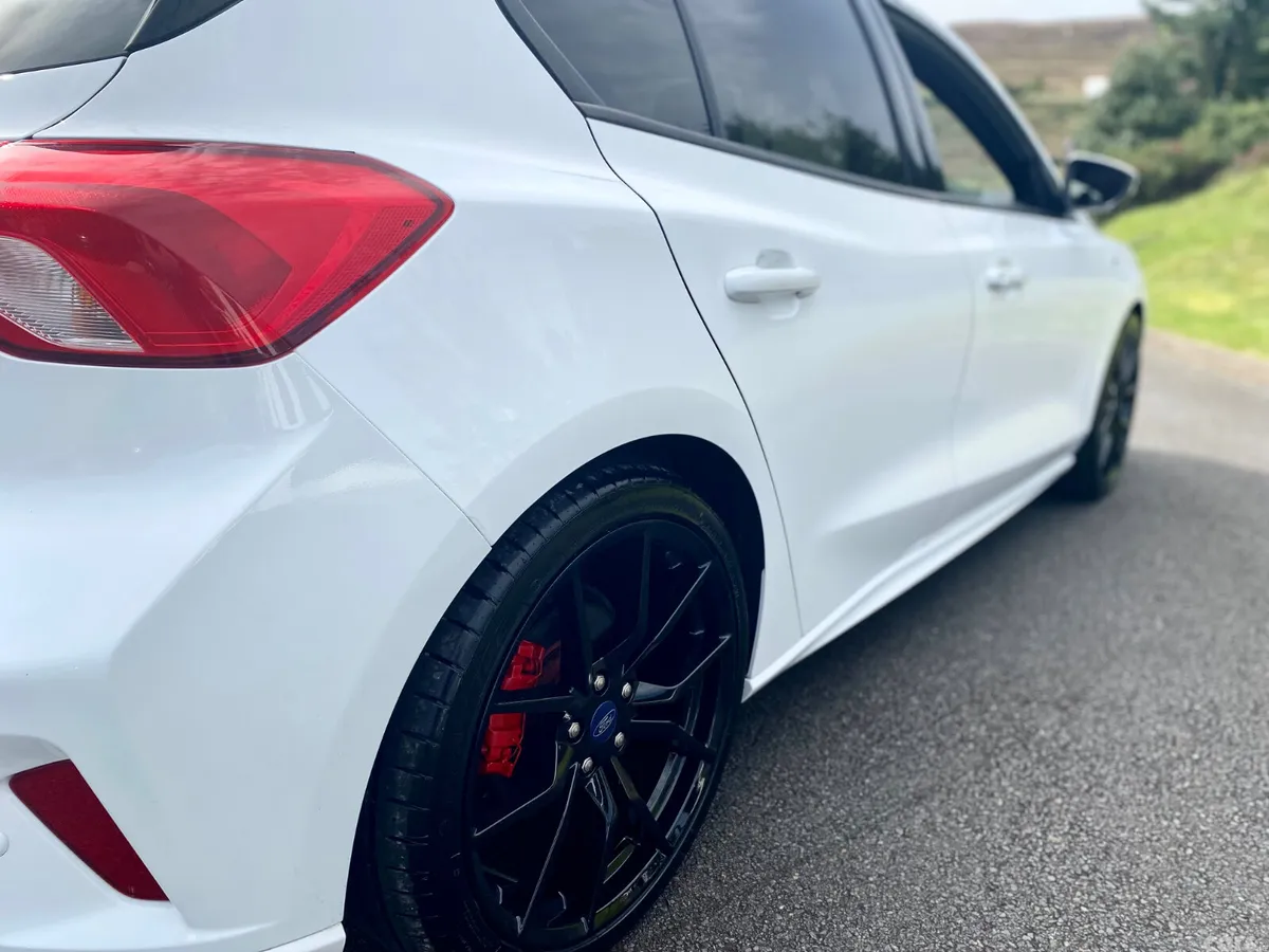 Ford Focus Hatchback, Diesel, 2019, White