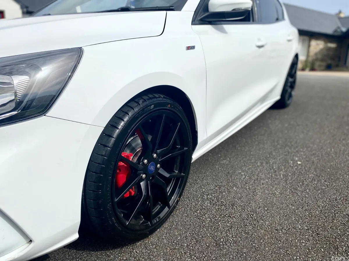 Ford Focus Hatchback, Diesel, 2019, White