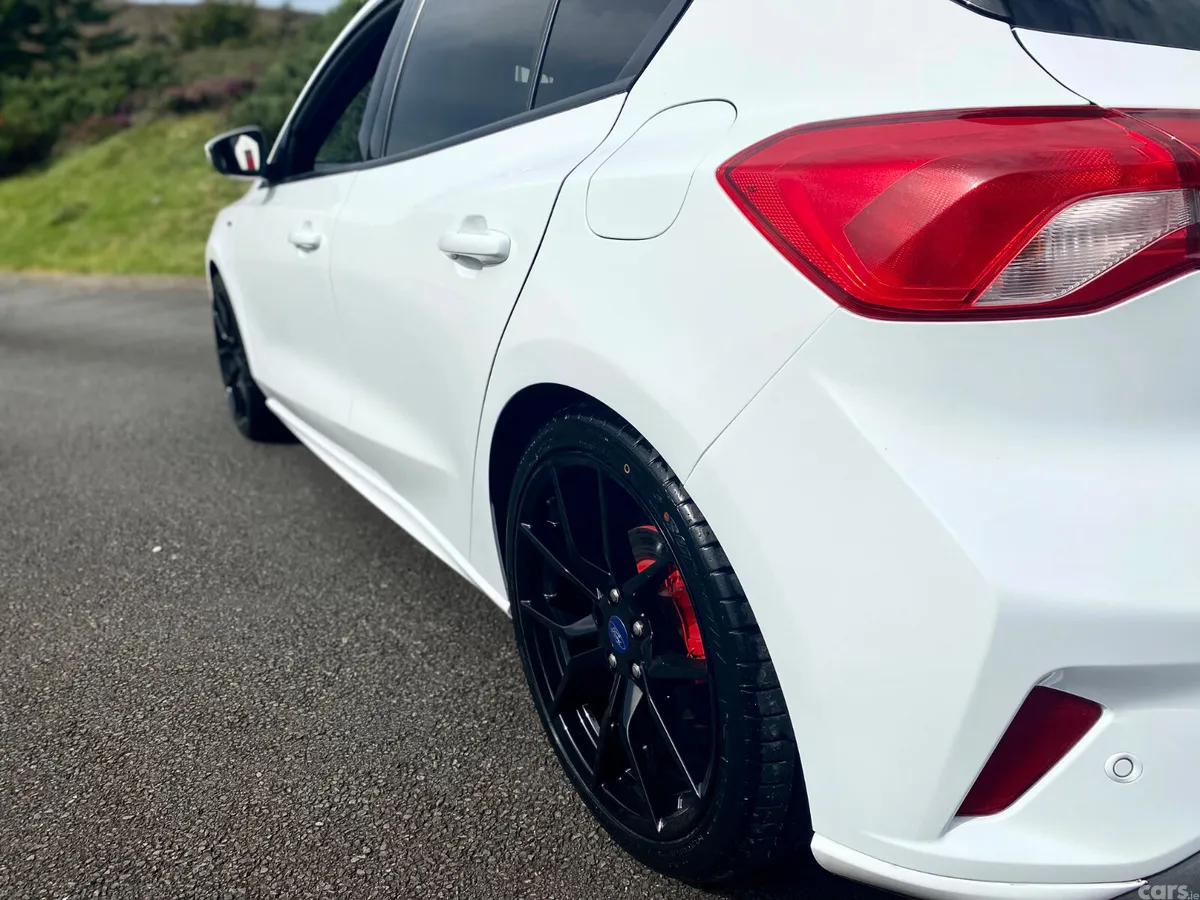 Ford Focus Hatchback, Diesel, 2019, White