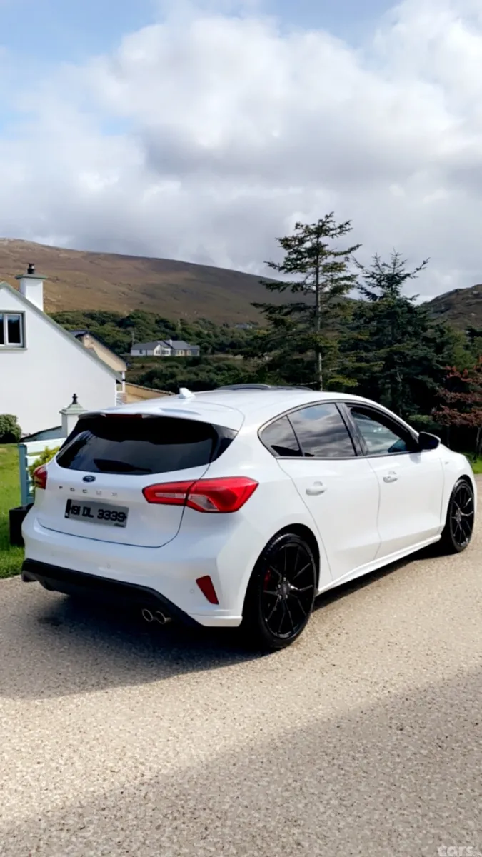 Ford Focus Hatchback, Diesel, 2019, White