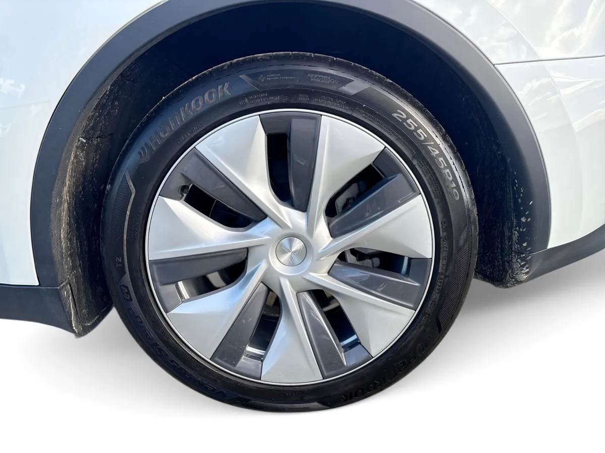 Tesla Model Y MPV, Electric, 2024, White
