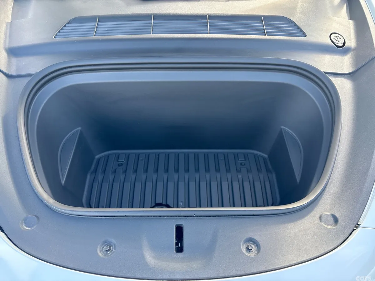 Tesla Model Y MPV, Electric, 2024, White
