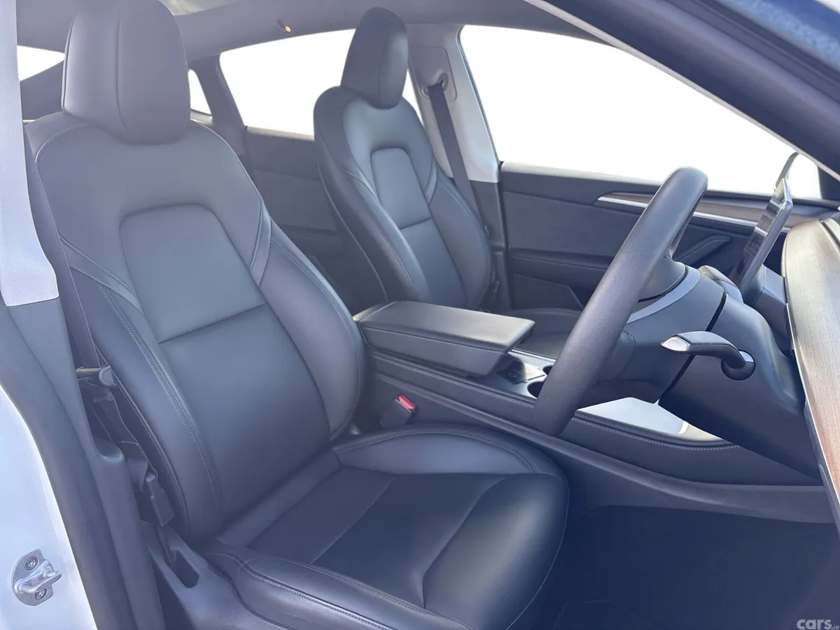 Tesla Model Y MPV, Electric, 2024, White