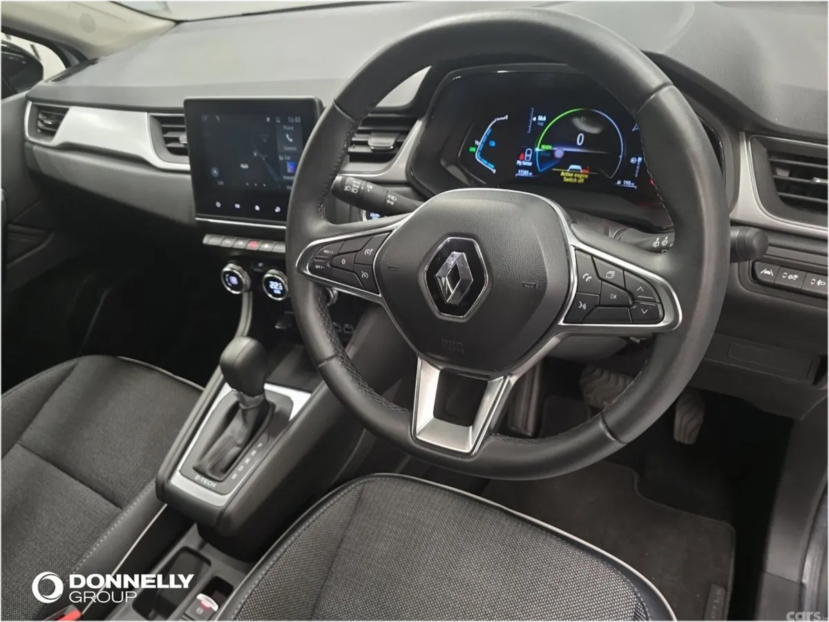 Renault Captur Hatchback, Petrol Hybrid, 2023, White