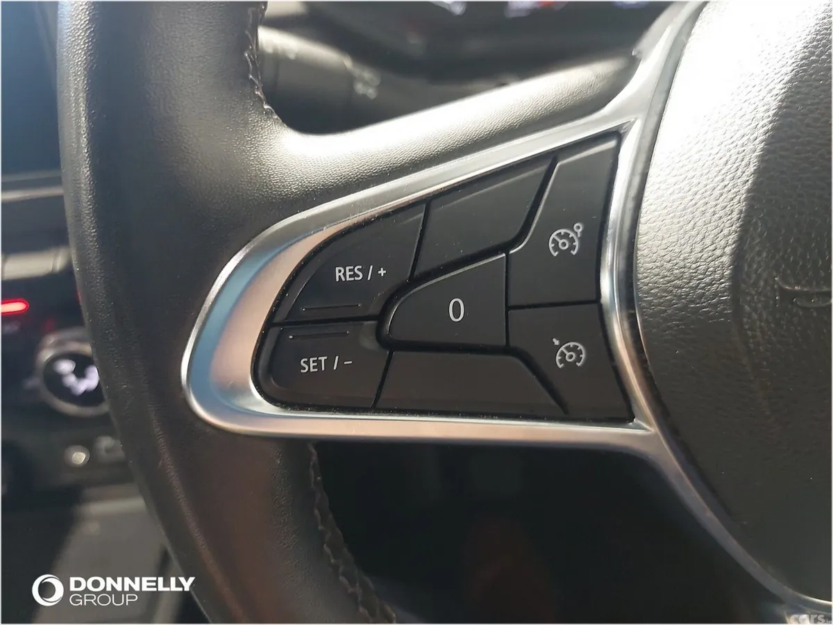 Renault Captur Hatchback, Petrol, 2024, Grey