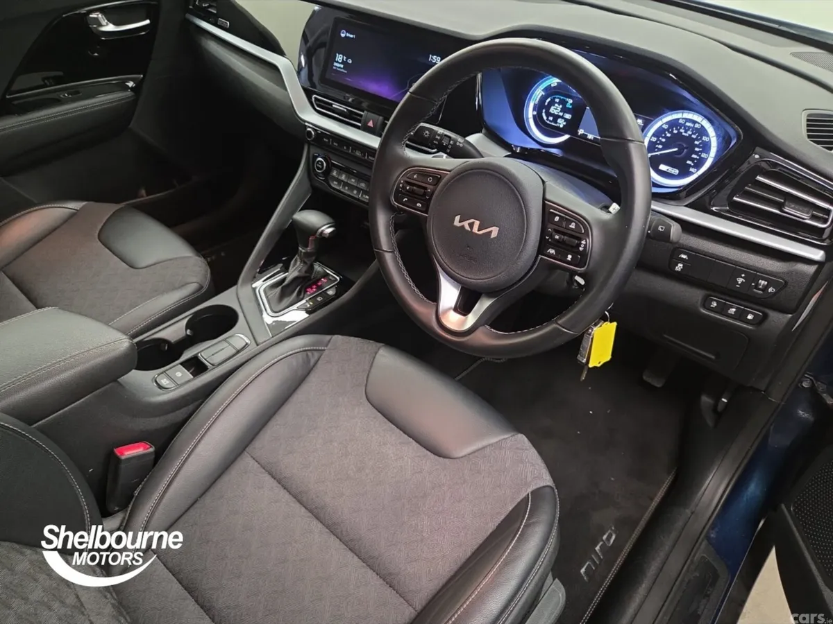 Kia Niro Estate, Petrol Hybrid, 2022, Blue