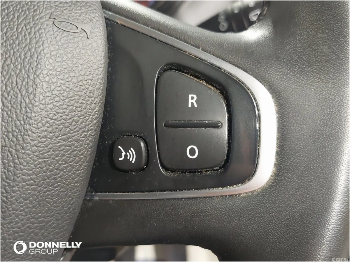 Renault Captur Hatchback, Petrol, 2020, Grey