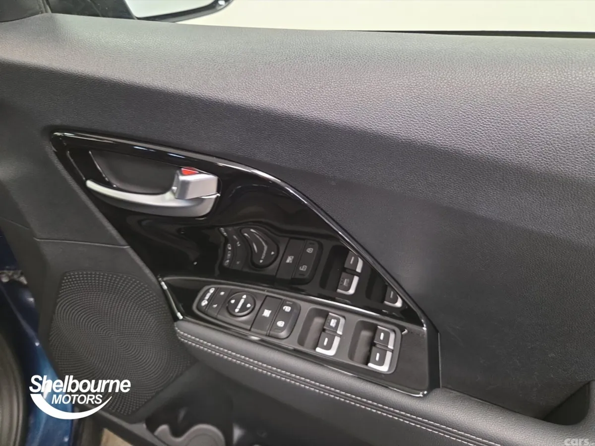 Kia Niro Estate, Petrol Hybrid, 2022, Blue
