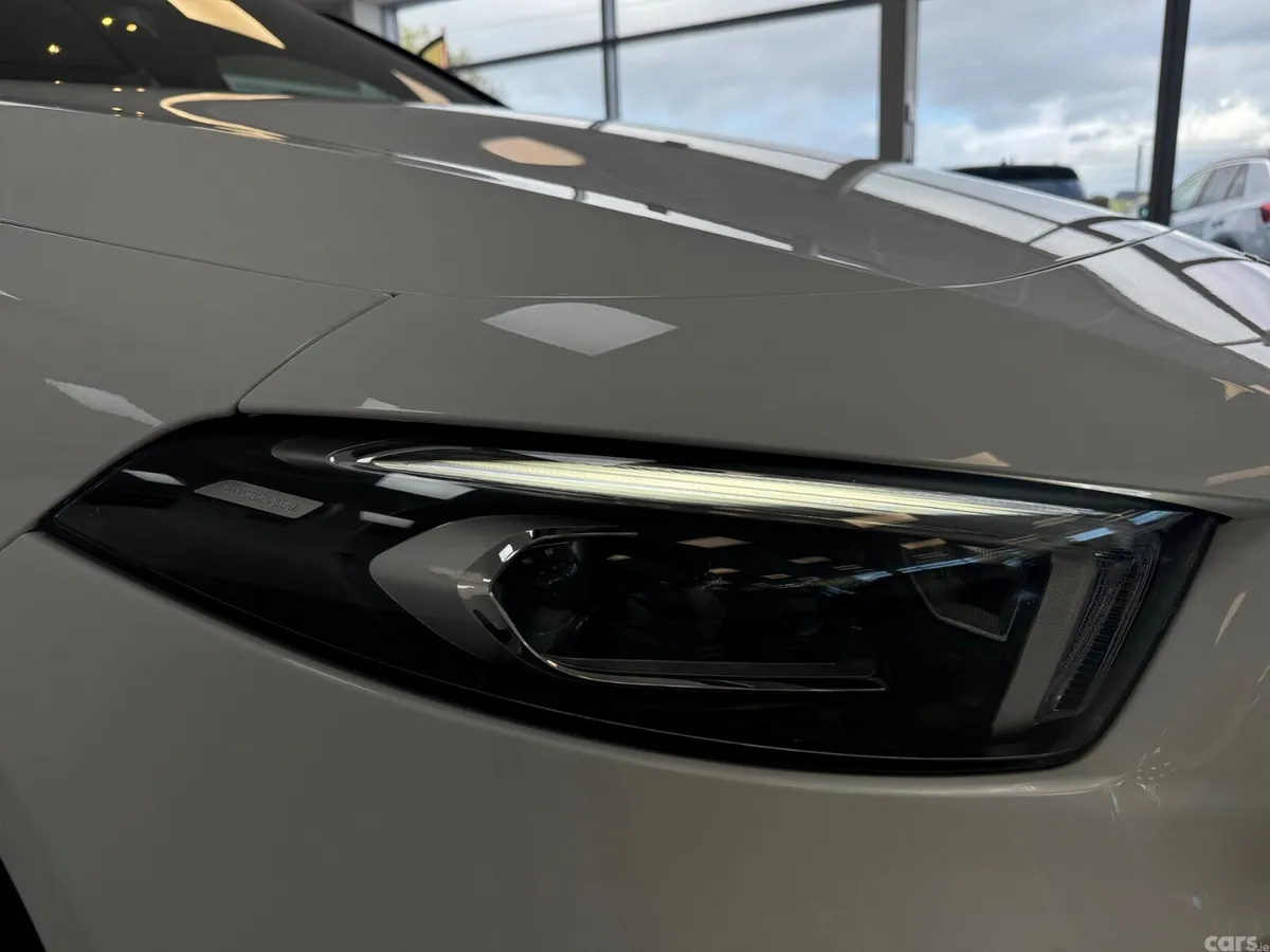 Mercedes-Benz A-Class Hatchback, Diesel, 2019, White