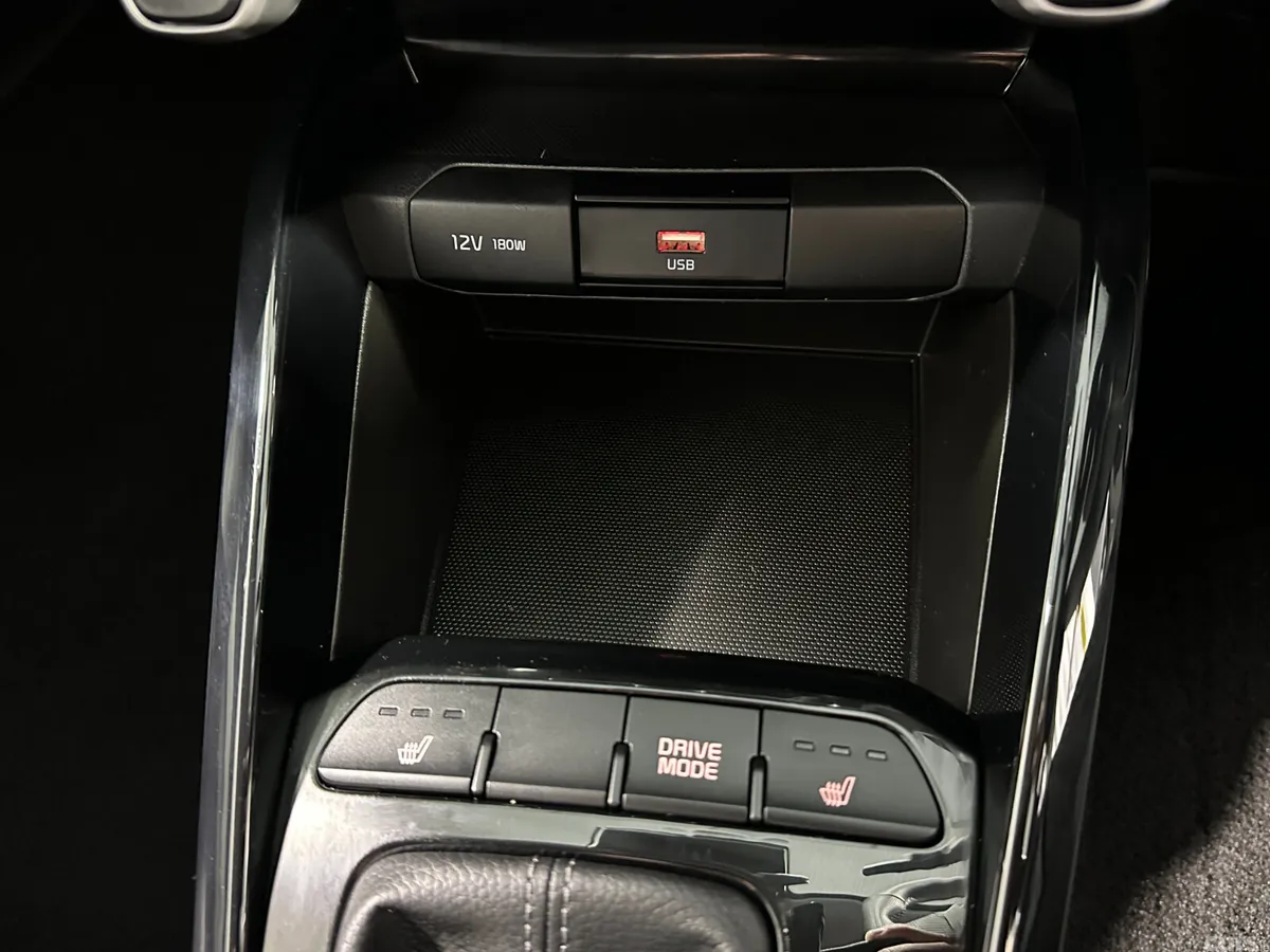 Kia Stonic Hatchback, Petrol Hybrid, 2026, White