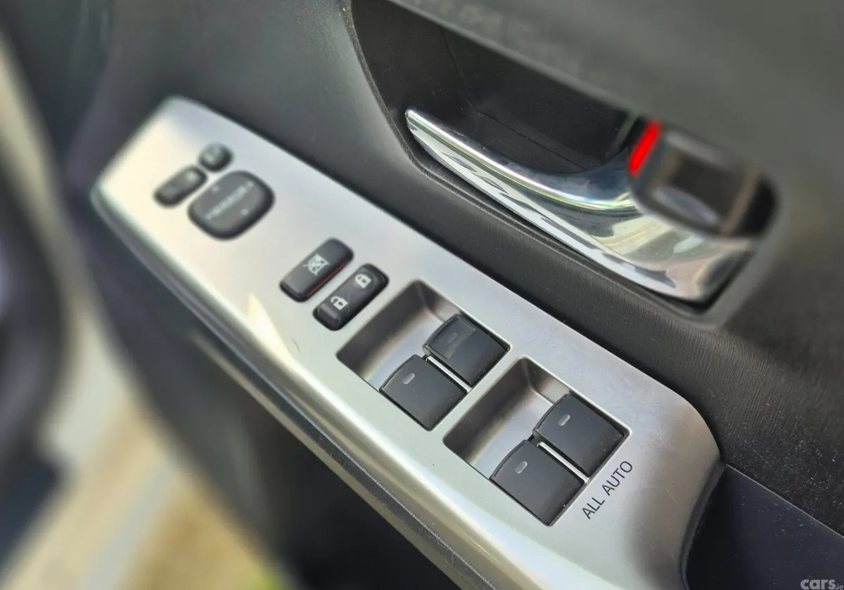 Toyota Prius Saloon, Petrol Hybrid, 2019, White