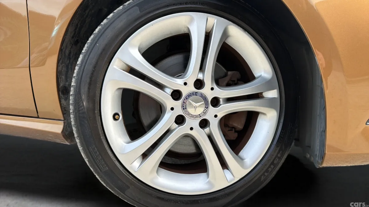 Mercedes-Benz A-Class Hatchback, Petrol, 2013, Gold