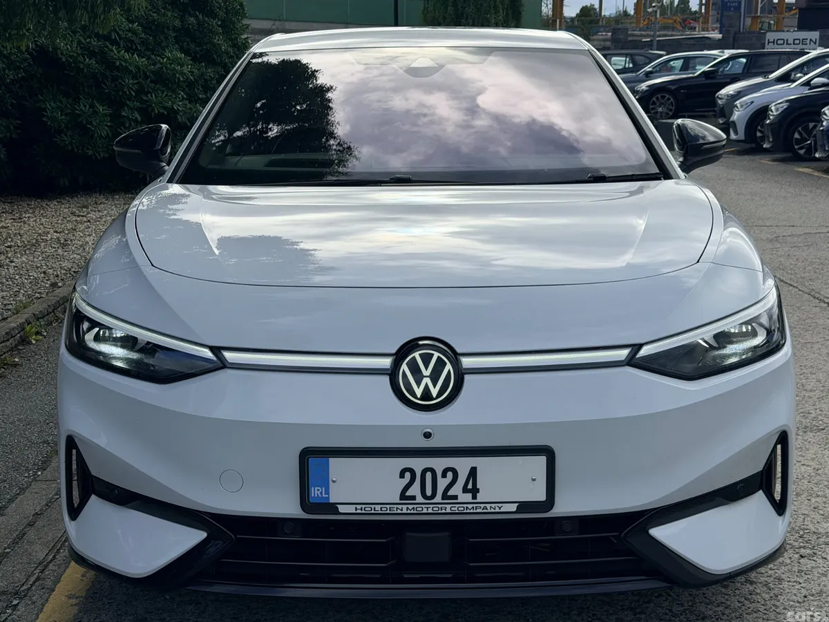 Volkswagen ID.7 Hatchback, Electric, 2024, White