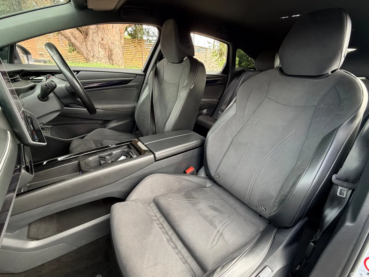 Volkswagen ID.7 Hatchback, Electric, 2024, White