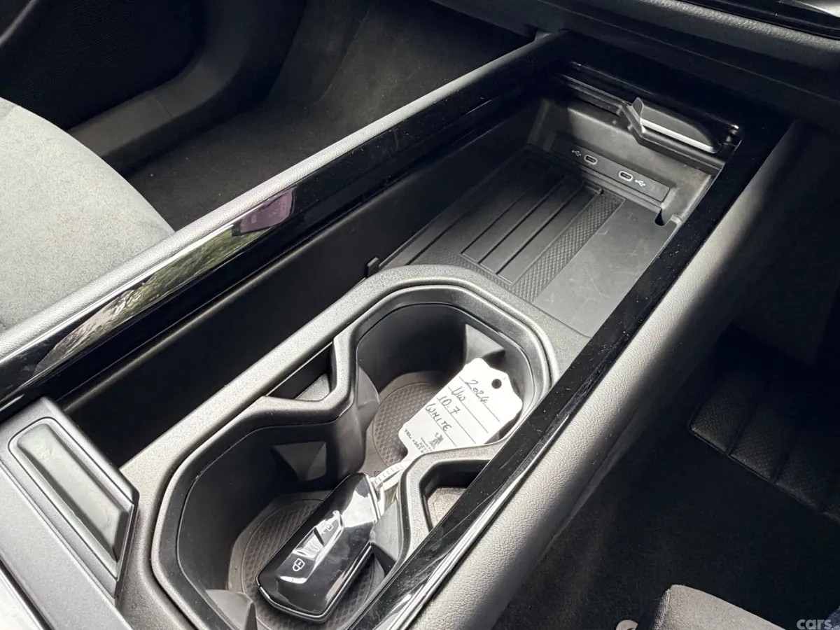 Volkswagen ID.7 Hatchback, Electric, 2024, White