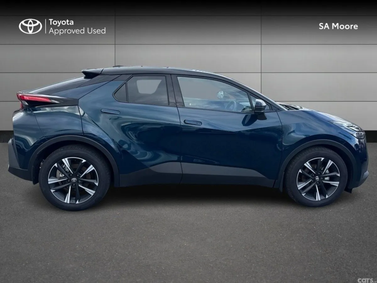 Toyota C-HR SUV, Petrol Hybrid, 2026, Blue