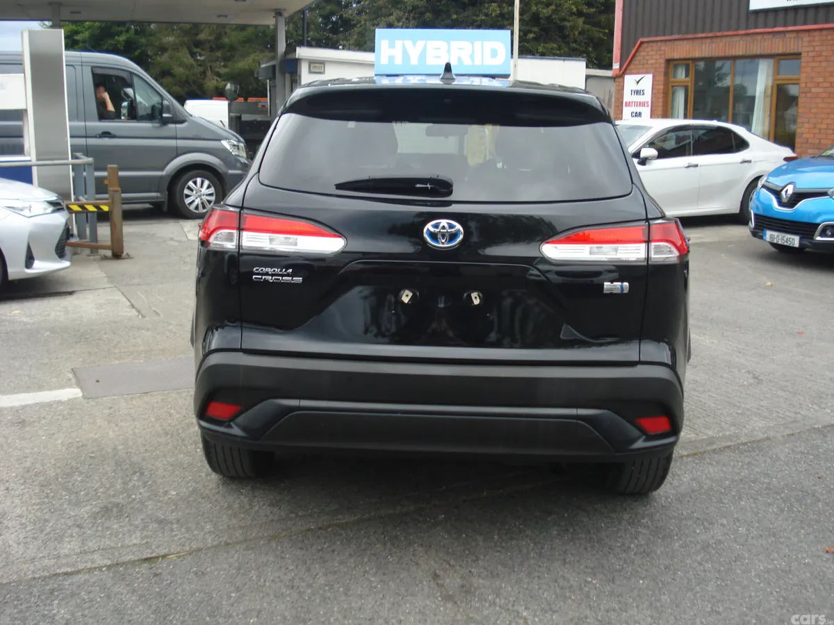 Toyota Corolla Cross MPV, Petrol Hybrid, 2023, Black