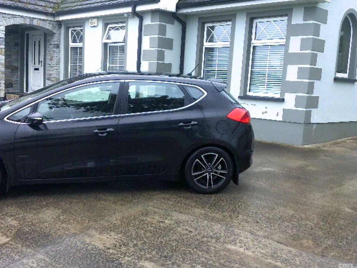 Kia Ceed Hatchback, Diesel, 2014, Black