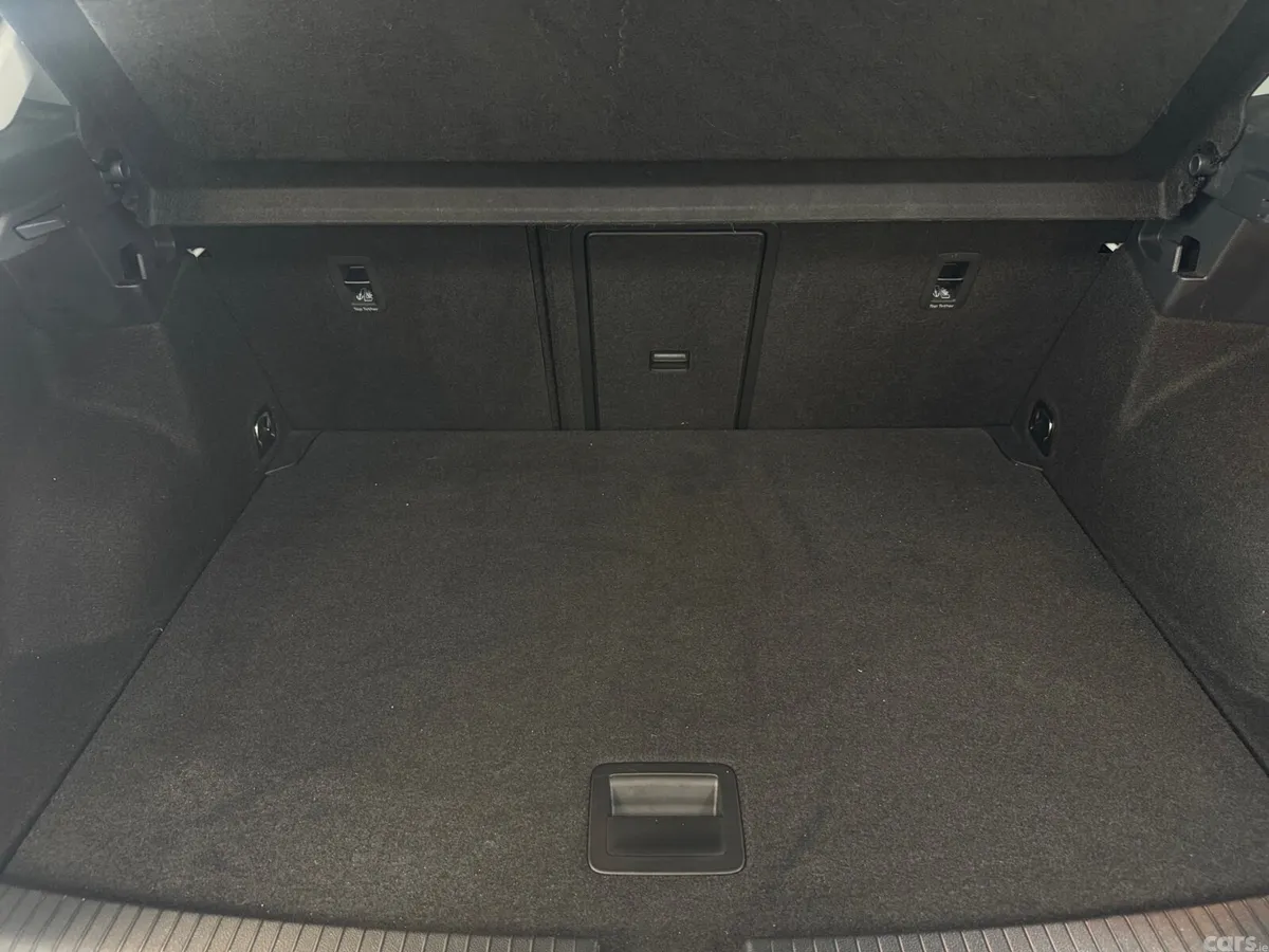 Volkswagen T-Roc SUV, Diesel, 2023, White