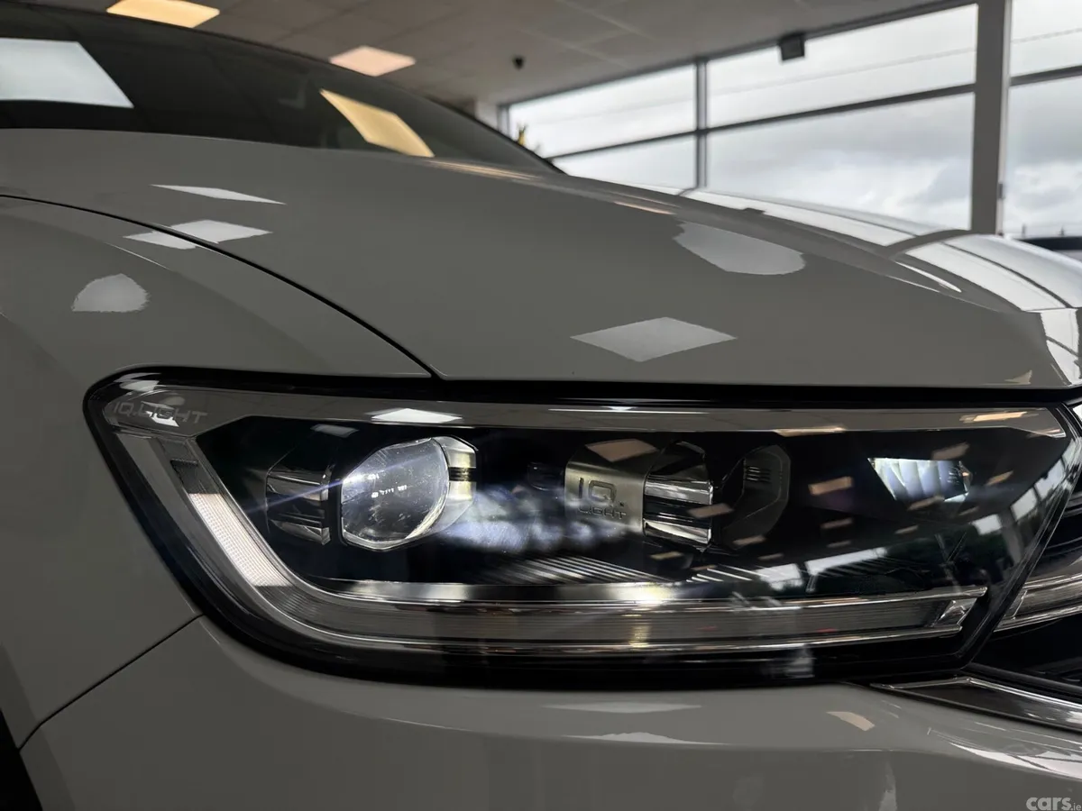 Volkswagen T-Roc SUV, Diesel, 2023, White