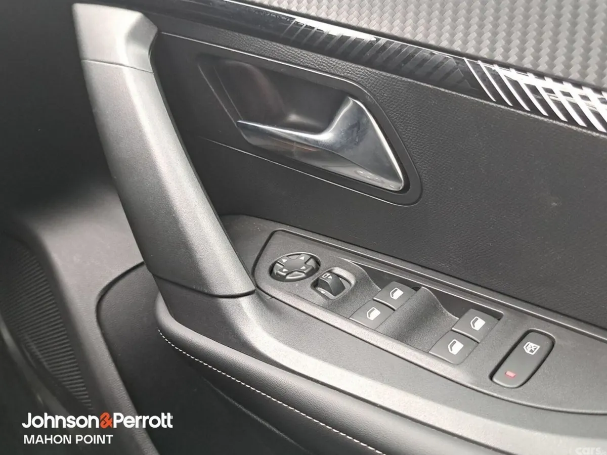 Peugeot 2008 MPV, Petrol Hybrid, 2026, Grey